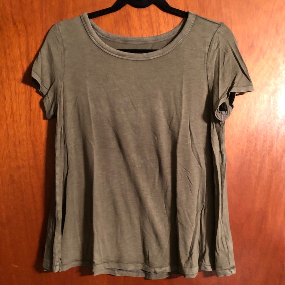 EUC American Eagle T-shirt